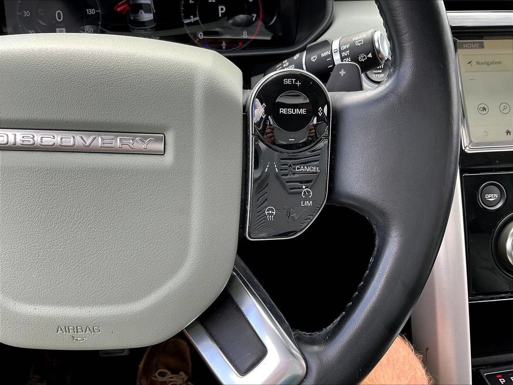 Used 2020 Land Rover Discovery HSE Luxury AWD/4WD image 15