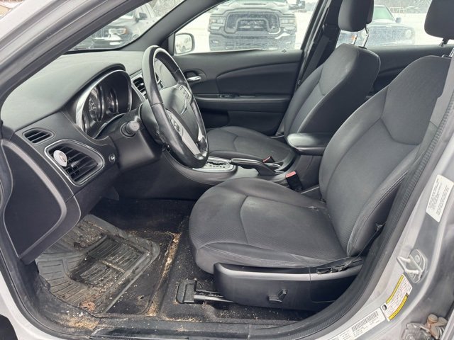 Used 2014 Chrysler 200 Touring w/ Cold Weather Group image 9