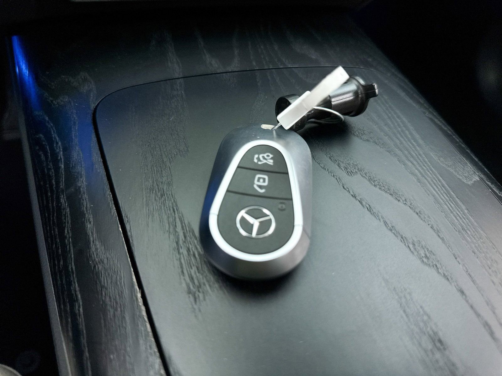 Used 2024 Mercedes-Benz E 350 4MATIC Sedan image 40