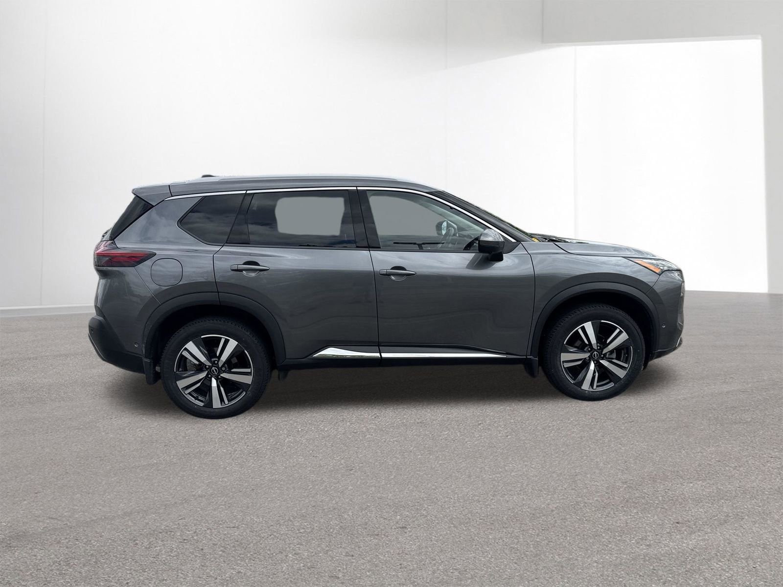 Certified 2023 Nissan Rogue SL w/ SL Premium Package AWD/4WD image 32