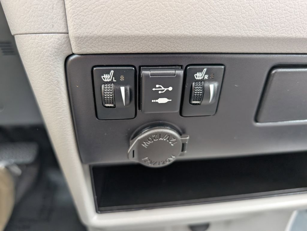 Used 2019 Toyota Sienna XLE w/ XLE Navigation Package AWD/4WD image 25