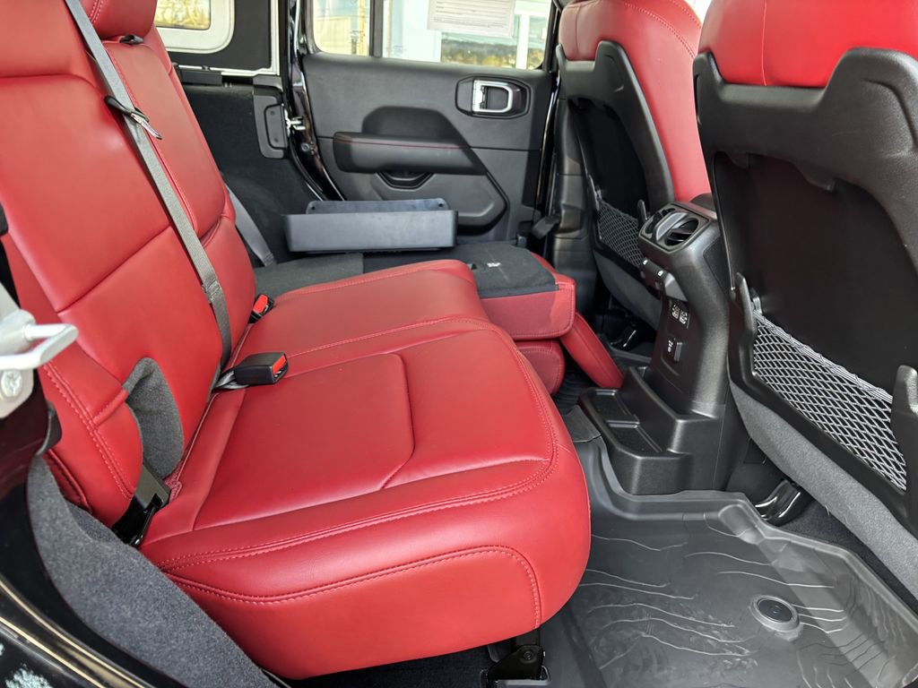 Used 2024 Jeep Wrangler Unlimited Rubicon 392 AWD/4WD image 28