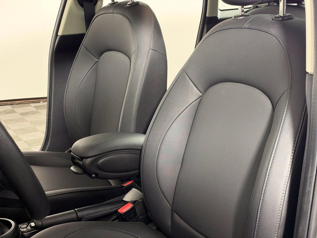 Certified 2024 MINI Cooper 4-Door Hardtop FWD image 31