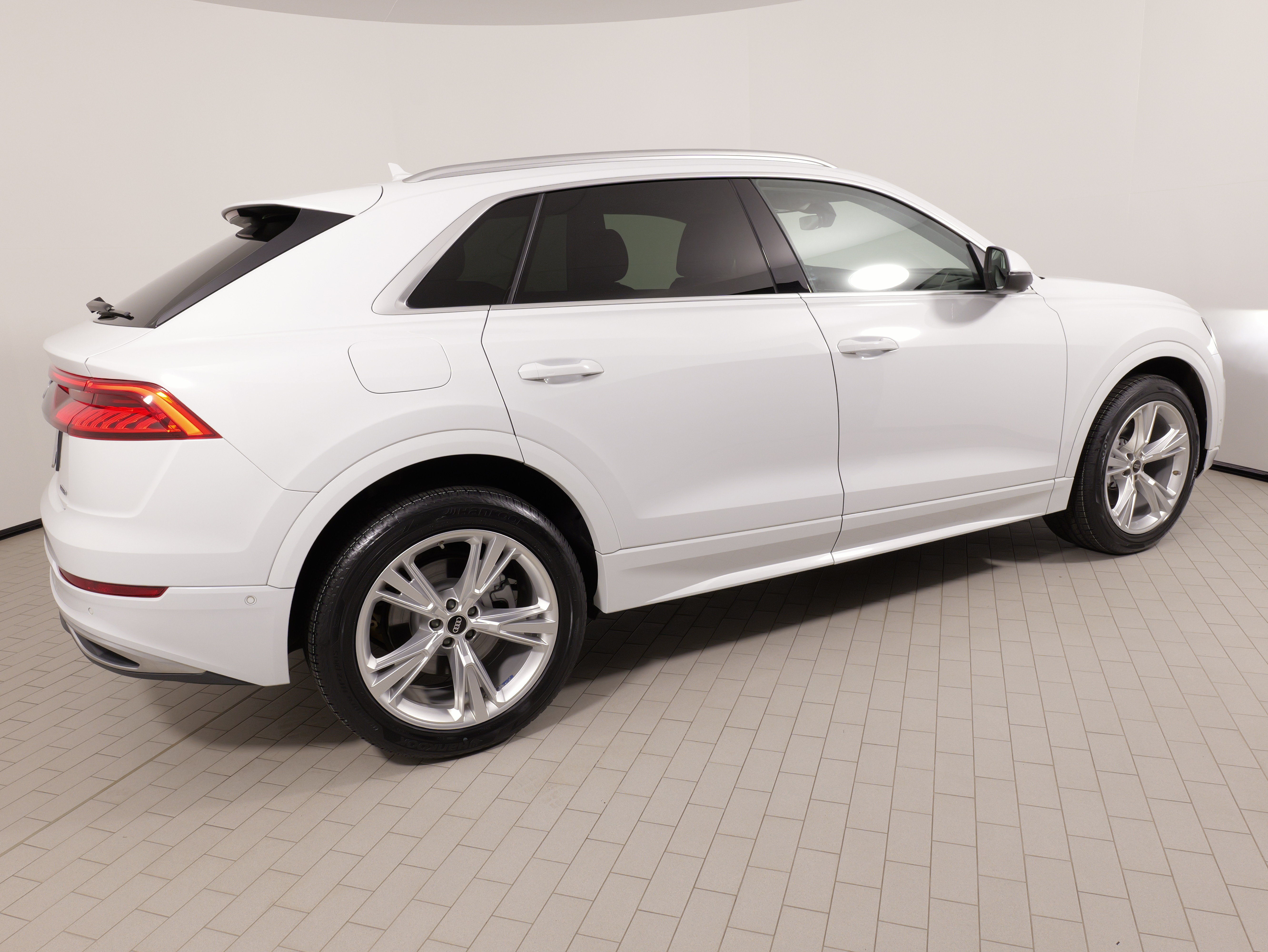 Used 2023 Audi Q8 Premium Plus w/ Premium Plus Package AWD/4WD image 11