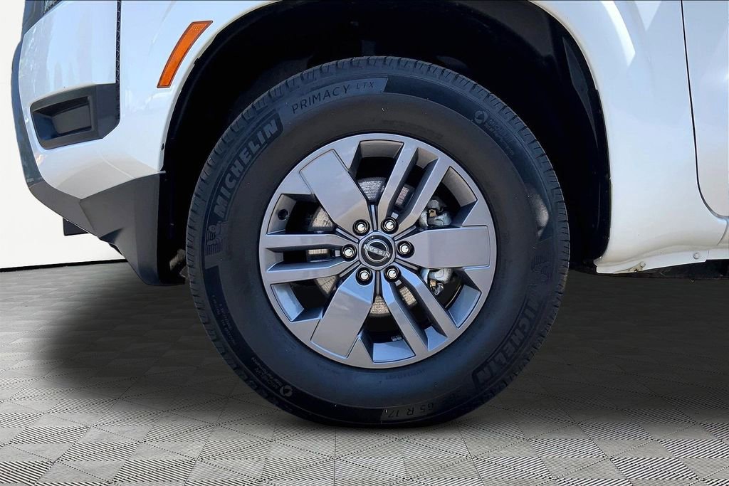 Used 2025 Nissan Frontier SV RWD image 21