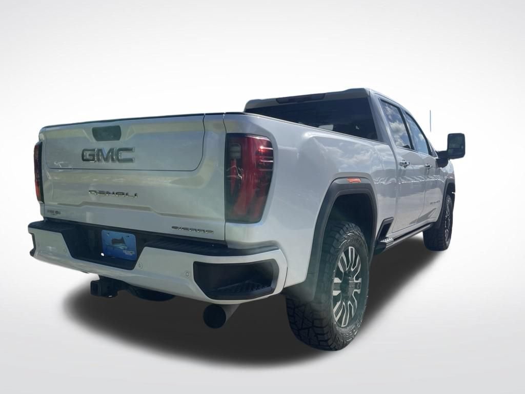 Used 2024 GMC Sierra 2500 Denali Ultimate AWD/4WD image 6