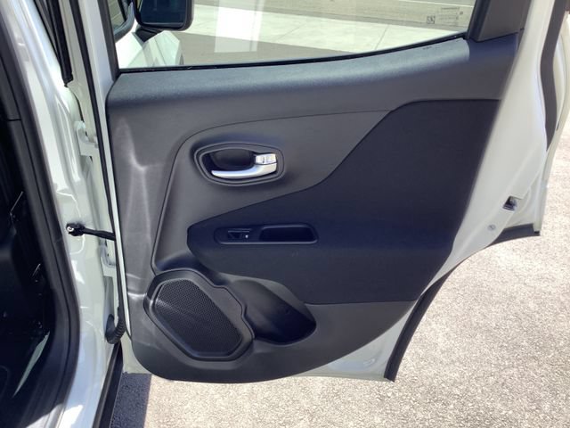 Used 2021 Jeep Renegade Latitude FWD image 35