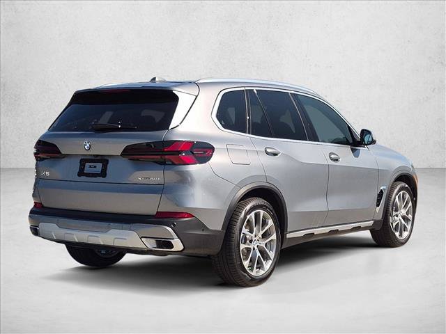 New 2026 BMW X5 xDrive40i w/ Premium Package AWD/4WD image 2