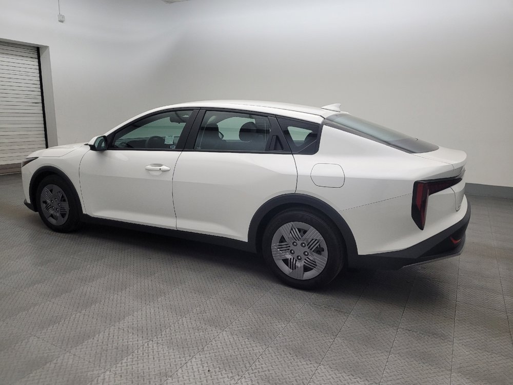 Used 2025 Kia K4 LX FWD image 3