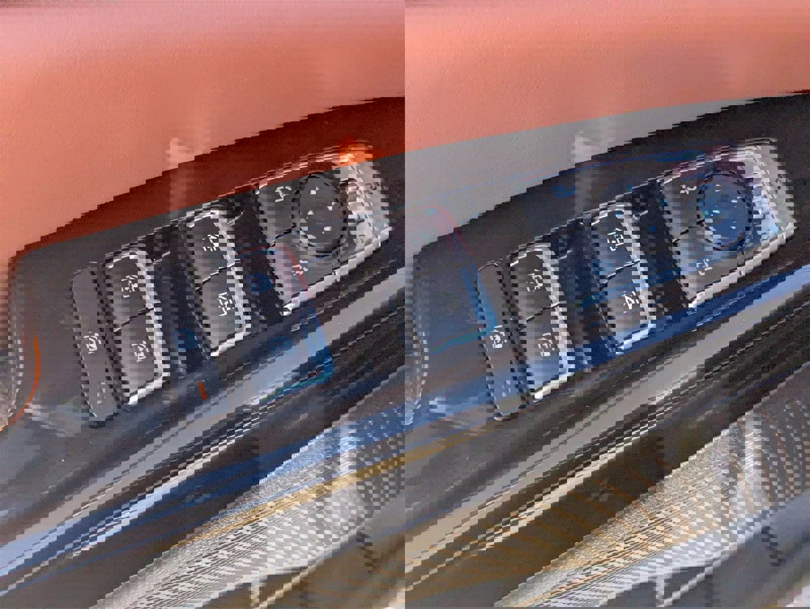 Used 2024 Kia Carnival SX image 20