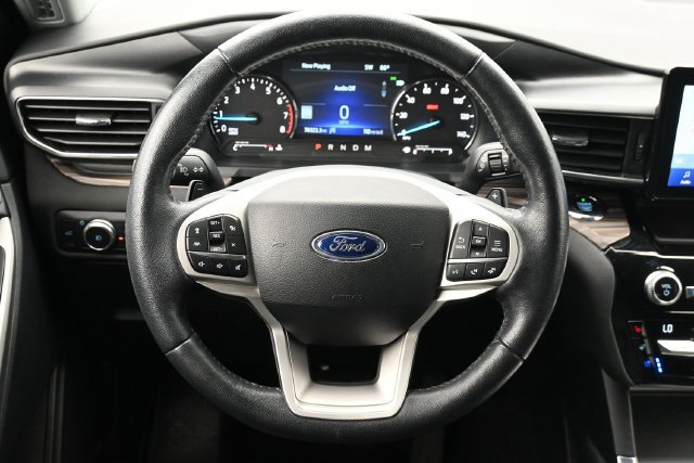 Used 2021 Ford Explorer Limited w/ Equipment Group 301A AWD/4WD image 25