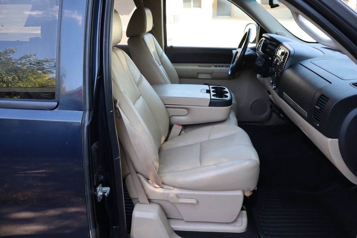 Used 2007 Chevrolet Silverado 1500 LT w/ 1LT Convenience Package image 22