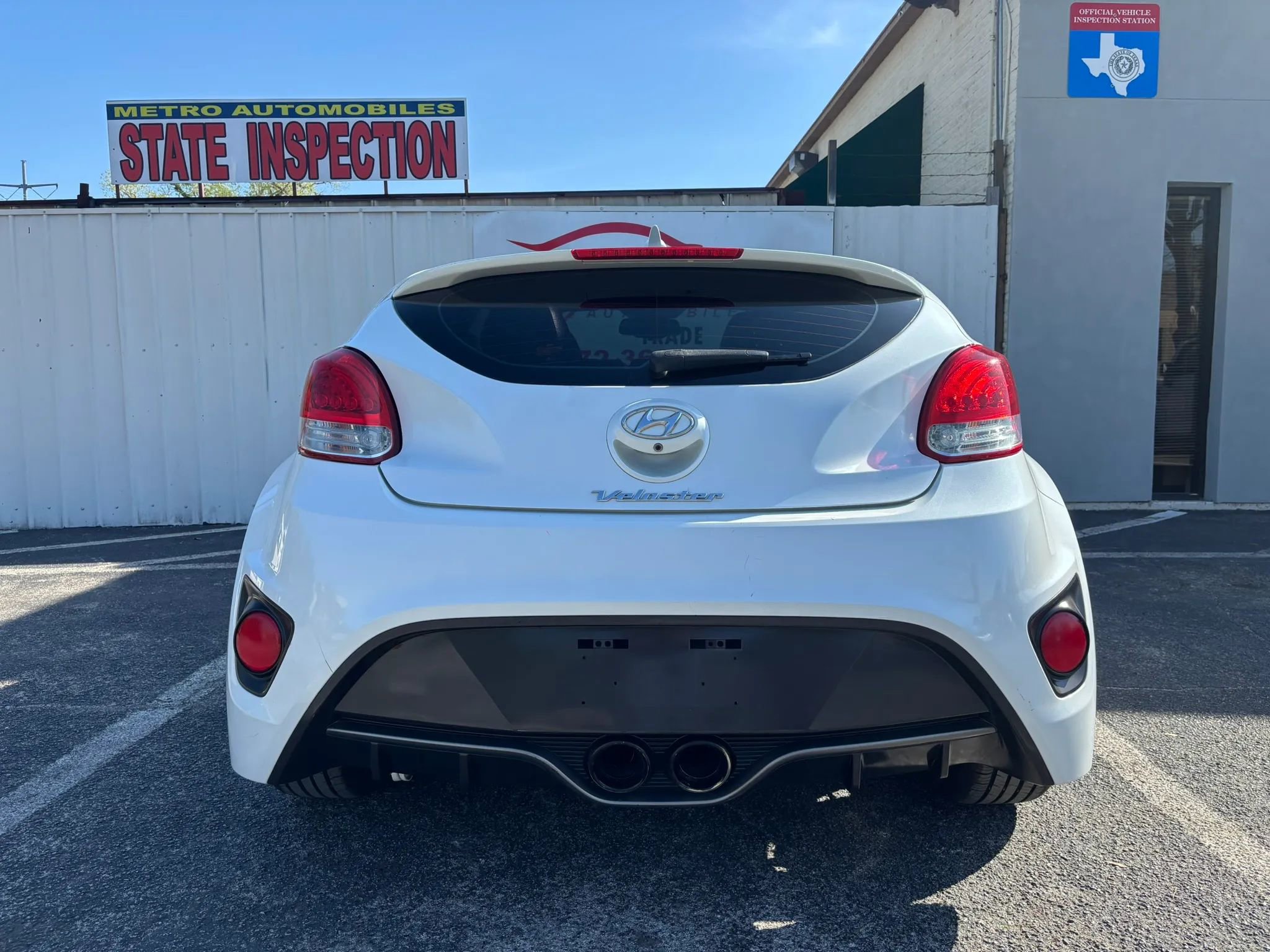 Used 2015 Hyundai Veloster Turbo FWD image 4