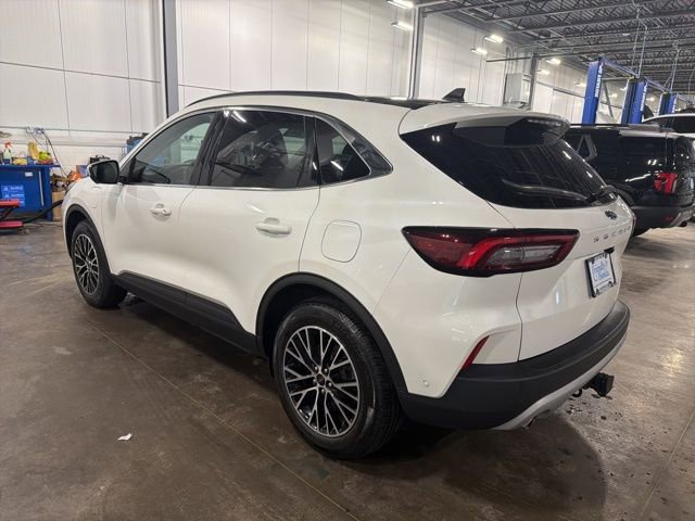 Used 2024 Ford Escape SE w/ PHEV Premium Package image 3