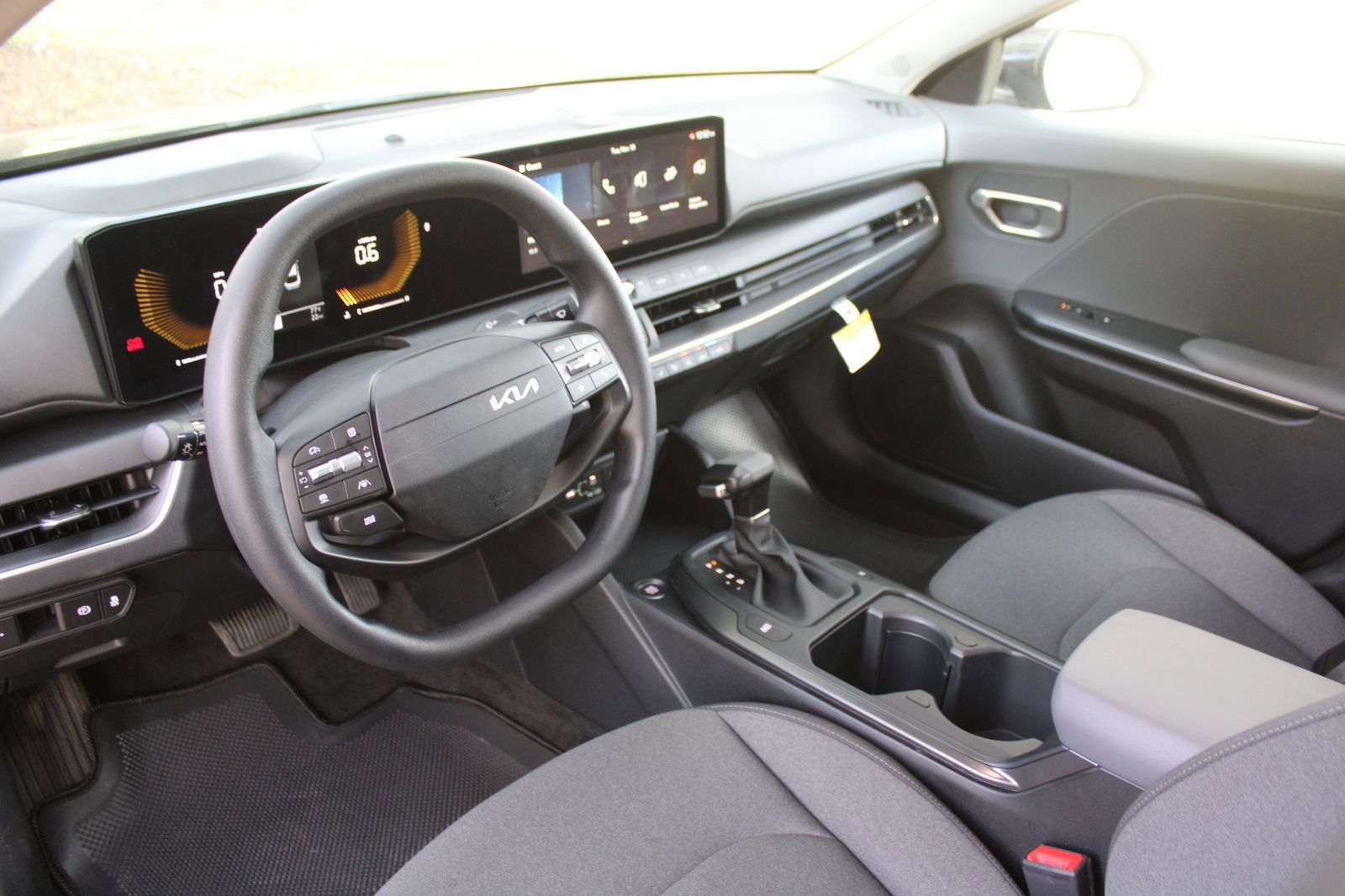 New 2026 Kia K4 LXS image 21