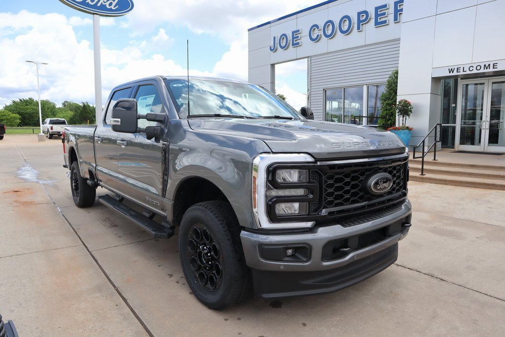 New 2025 Ford F350 Lariat w/ Lariat Ultimate Package