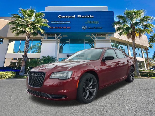 Certified 2023 Chrysler 300 Touring w/ Sport Appearance Package RWD image 9