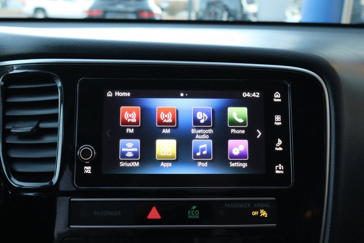 Used 2019 Mitsubishi Outlander SE image 25