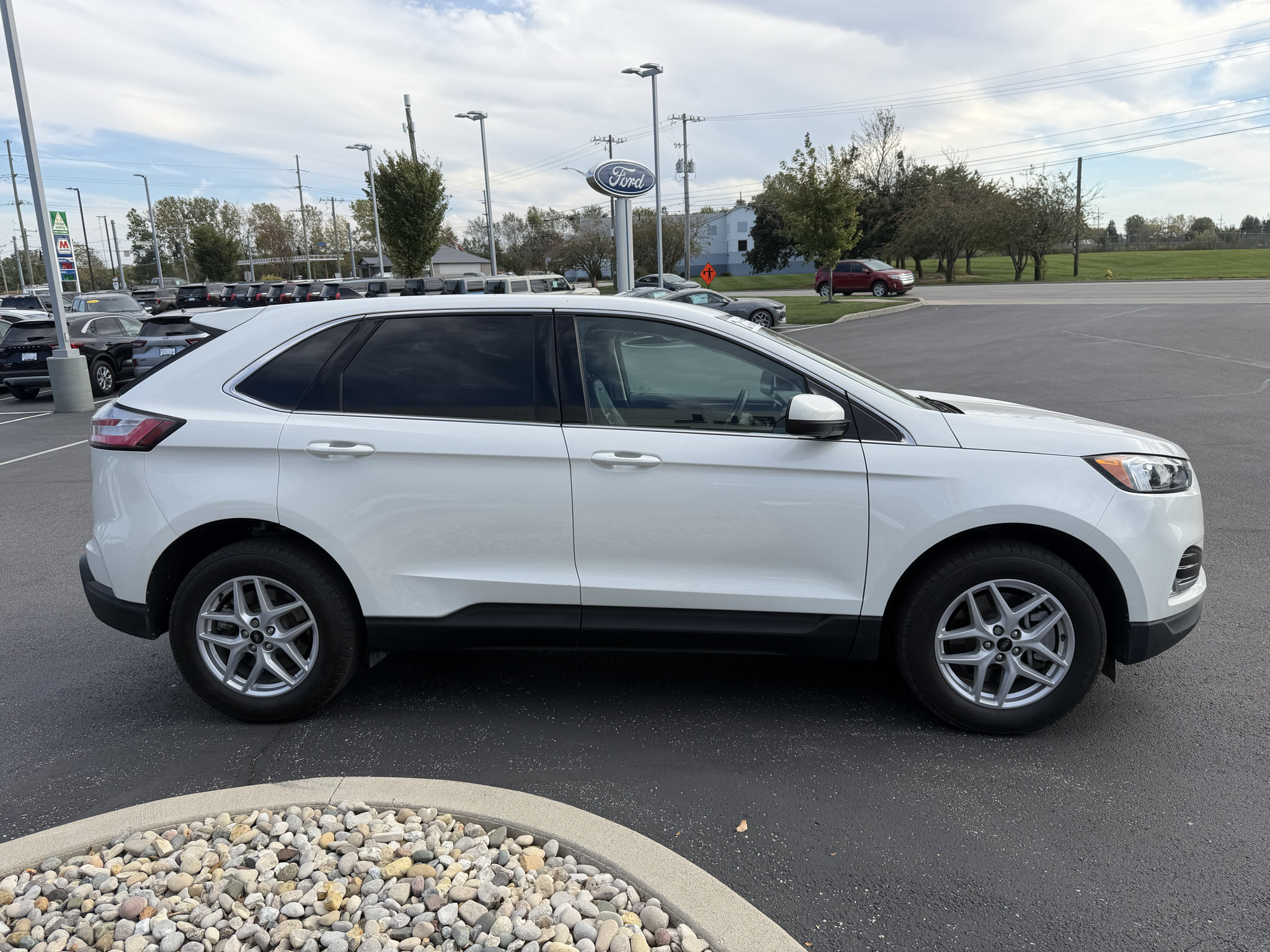 Used 2023 Ford Edge SEL w/ Convenience Package AWD/4WD image 19