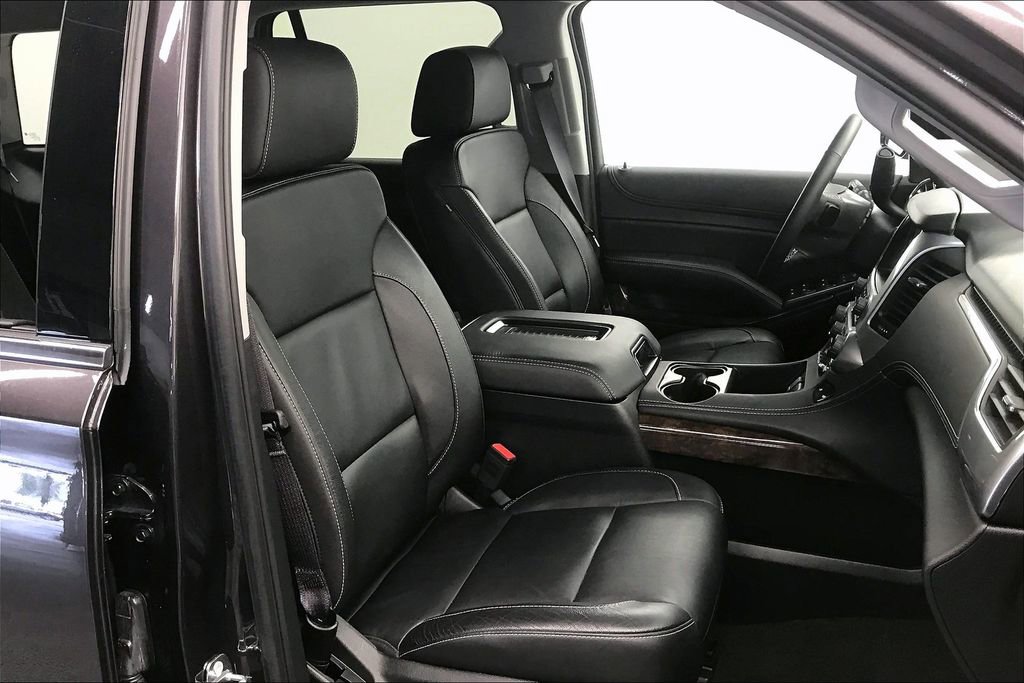 Used 2017 Chevrolet Tahoe LT w/ Luxury Package RWD image 6