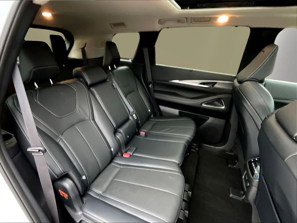Used 2023 INFINITI QX60 Luxe w/ Performance Audio Package AWD/4WD image 25