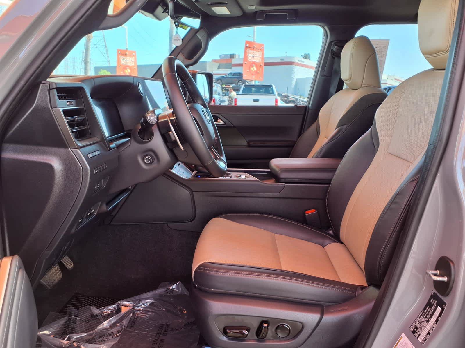 Used 2025 Lexus GX 550 AWD/4WD image 17