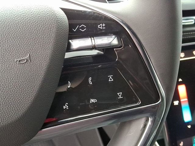 New 2026 Cadillac Escalade ESV Luxury w/ LPO, Radiant Package image 16