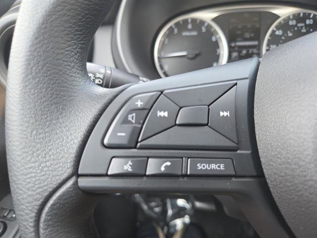 New 2025 Nissan Kicks Play S image 11