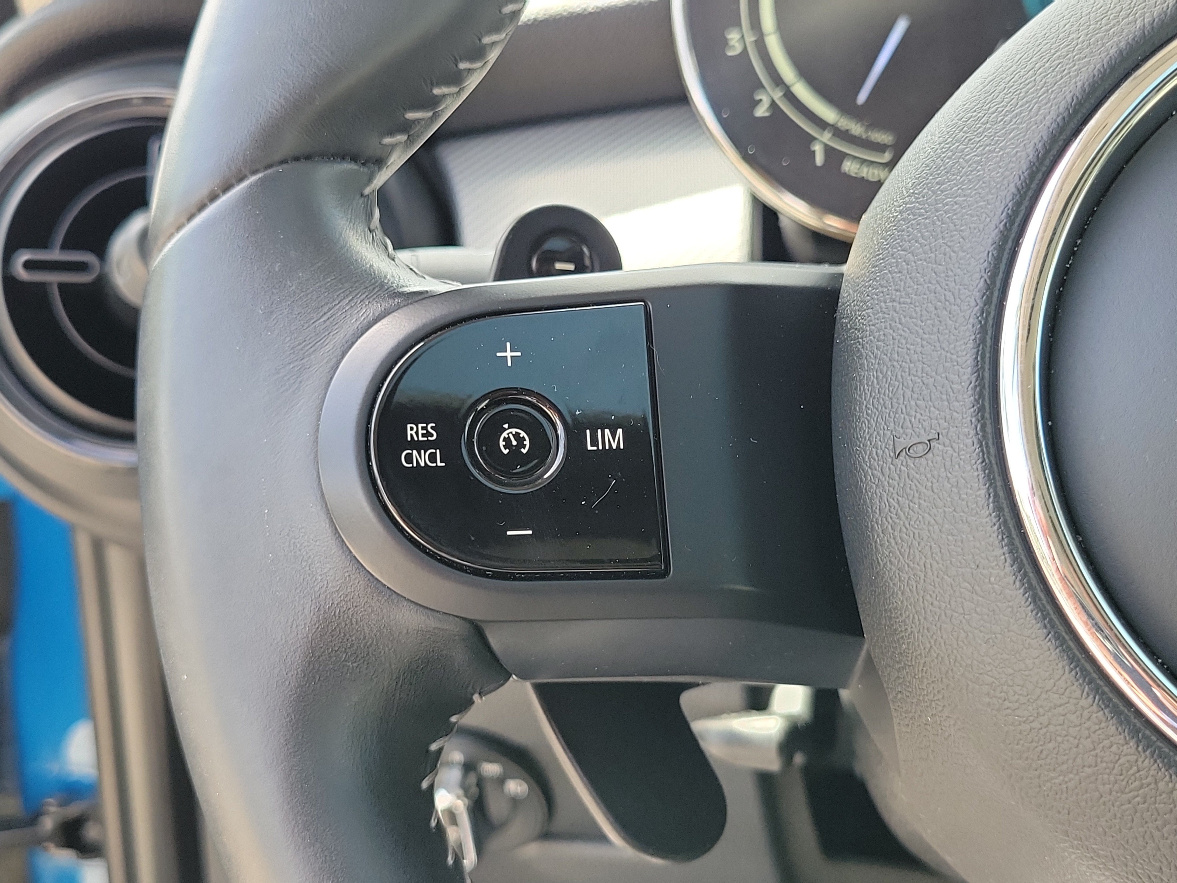 Used 2024 MINI Cooper S FWD image 23