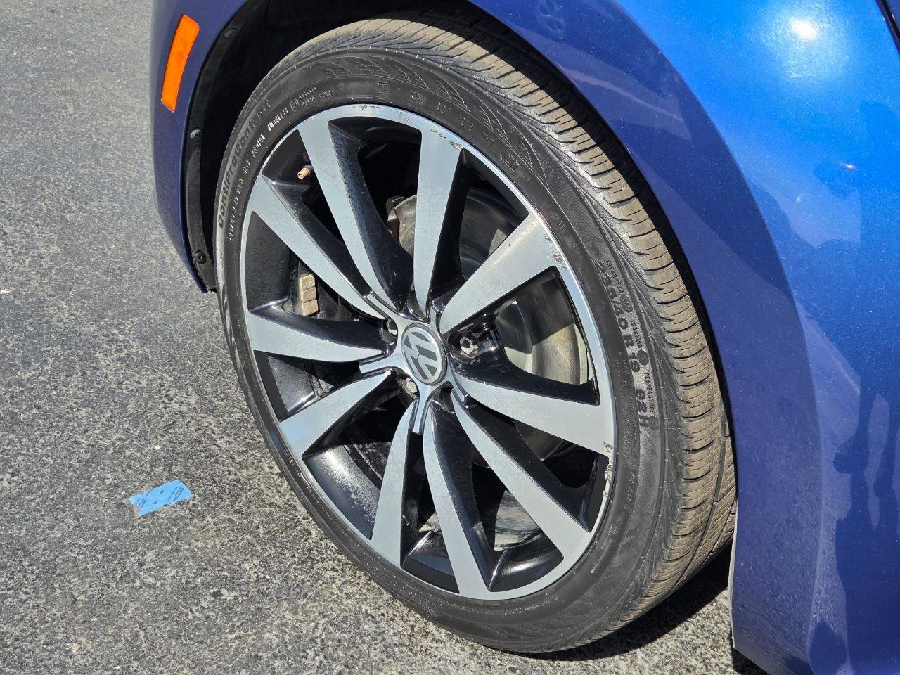 Used 2012 Volkswagen Beetle 2.0T image 7