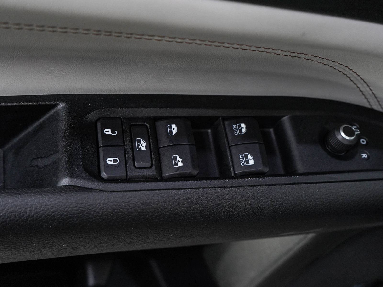 Used 2022 Jeep Compass Limited AWD/4WD image 21