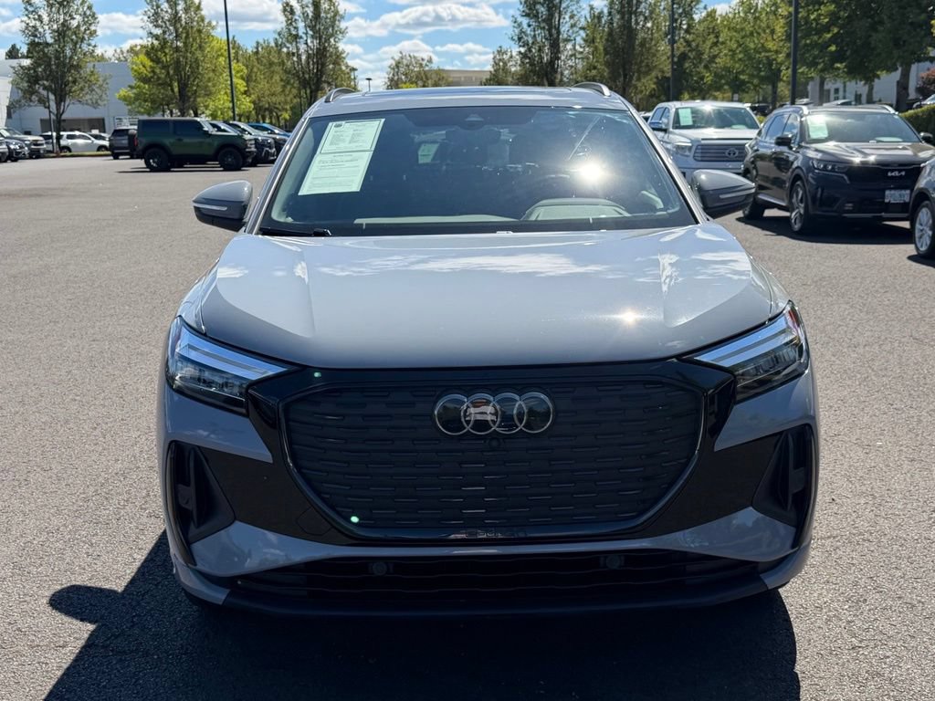 Used 2023 Audi Q4 e-tron Premium Plus w/ Premium Plus AWD/4WD image 3