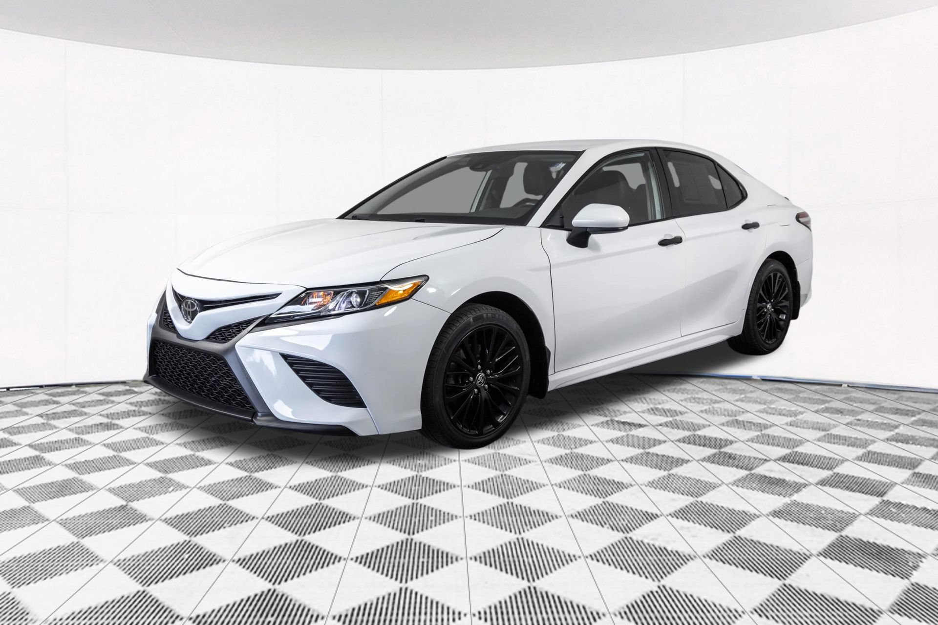 Used 2020 Toyota Camry SE AWD/4WD image 13