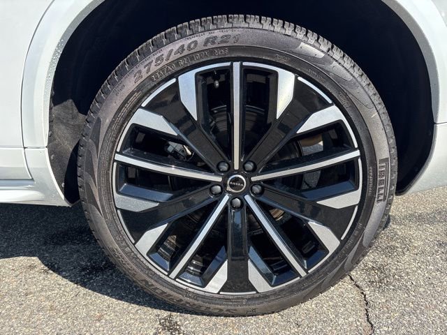 Used 2025 Volvo XC90 B5 Plus image 10