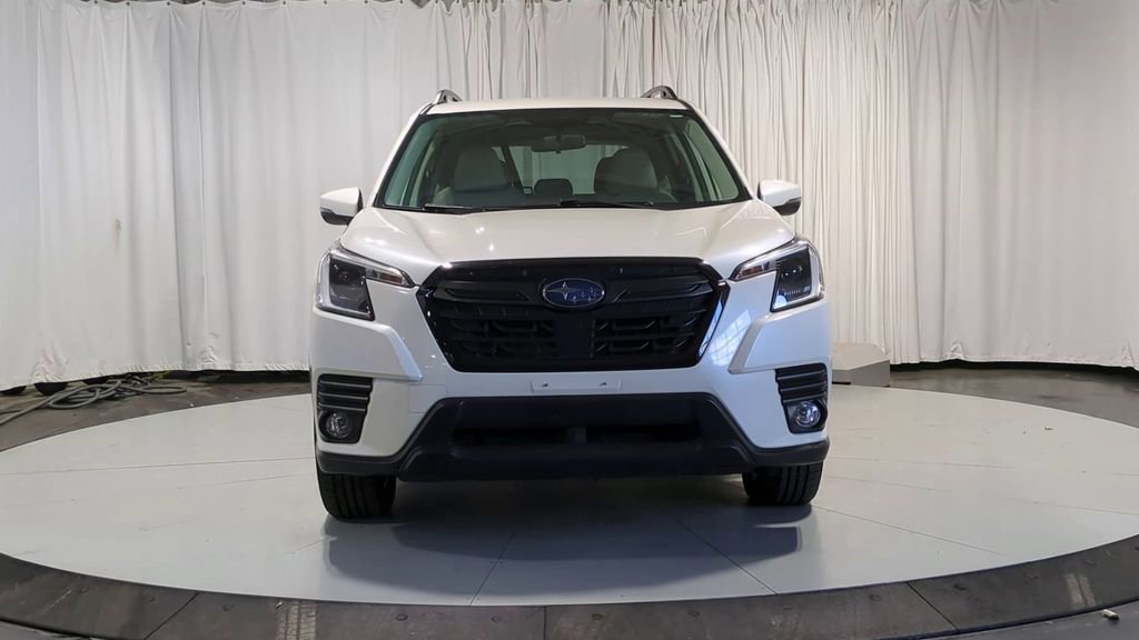 Used 2022 Subaru Forester Limited image 3