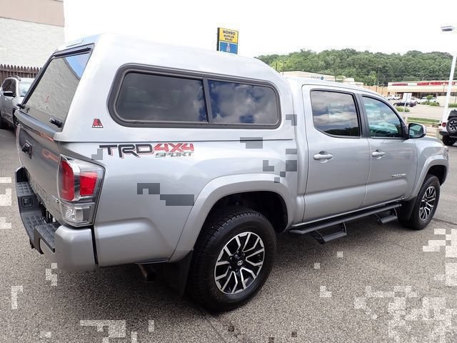 Used 2021 Toyota Tacoma TRD Sport AWD/4WD image 8