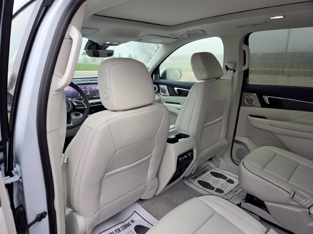 New 2027 Buick Enclave Avenir AWD/4WD image 32