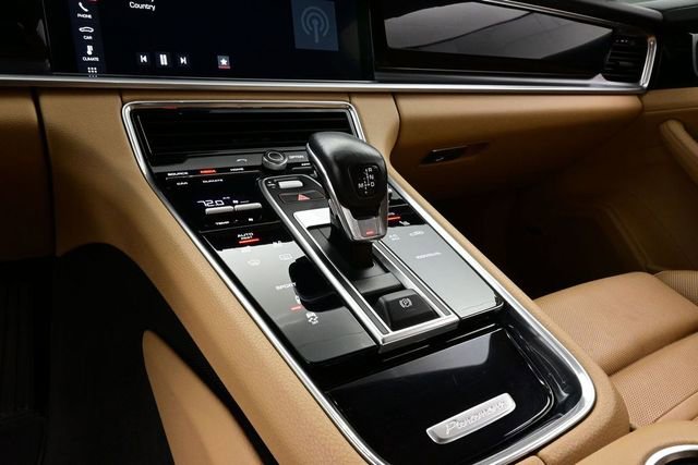Certified 2018 Porsche Panamera image 11