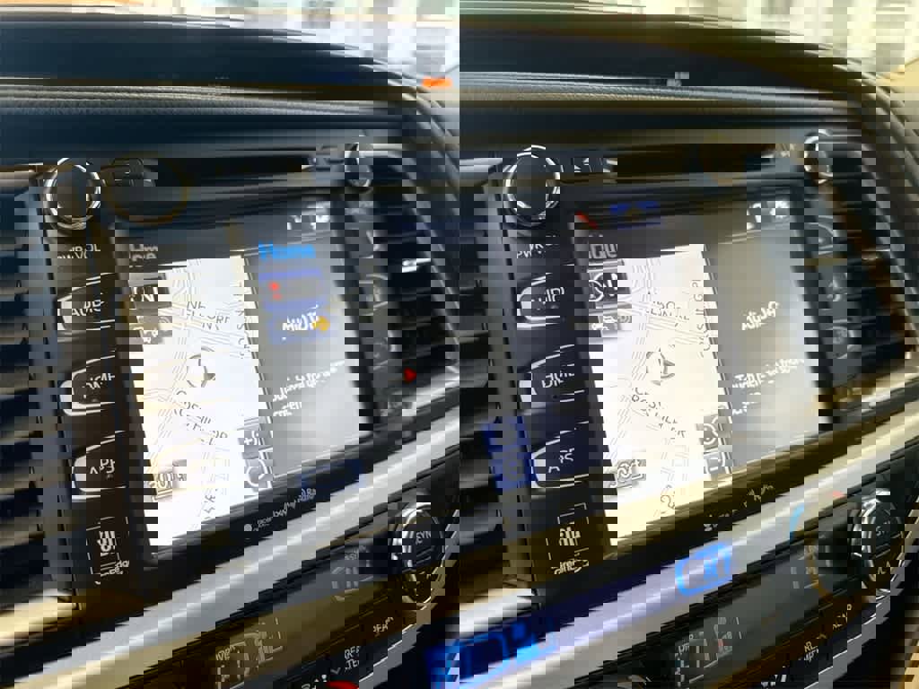 Used 2018 Toyota Highlander Limited image 31