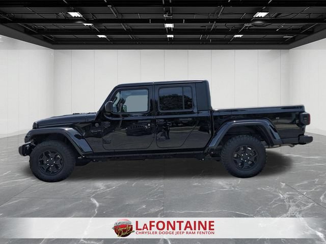 Used 2023 Jeep Gladiator Sport AWD/4WD image 2