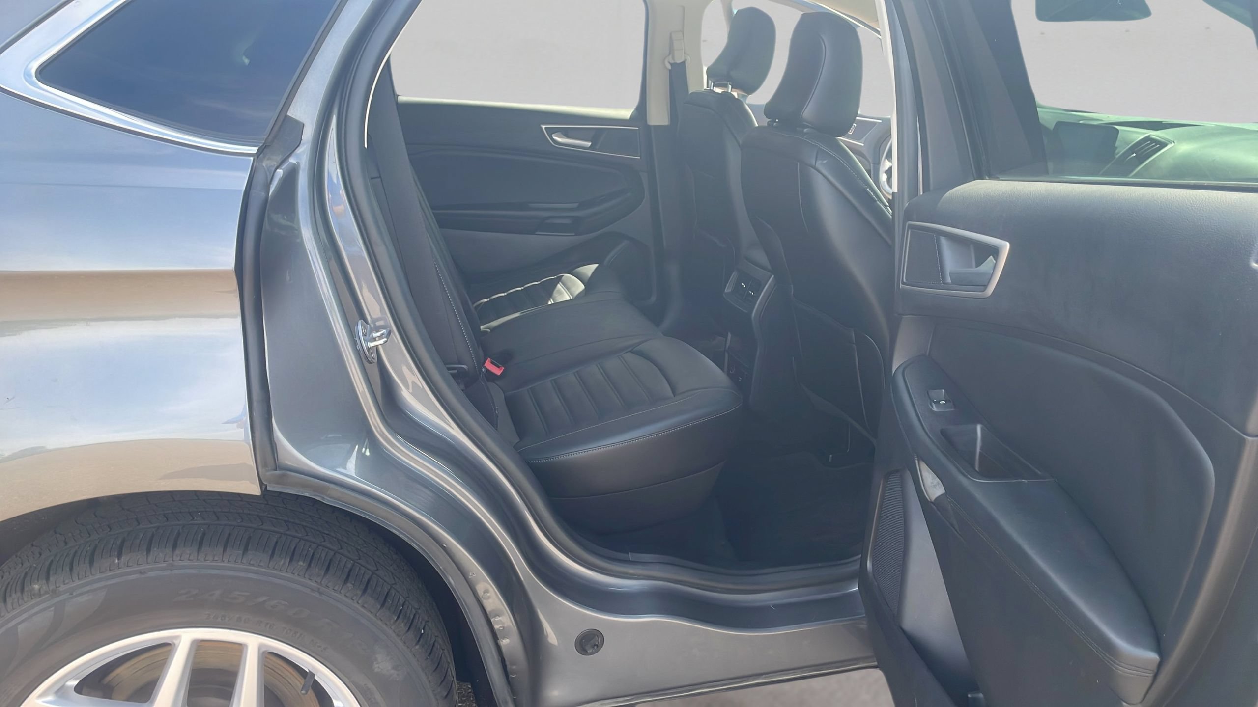 Used 2021 Ford Edge SEL w/ Convenience Package AWD/4WD image 15
