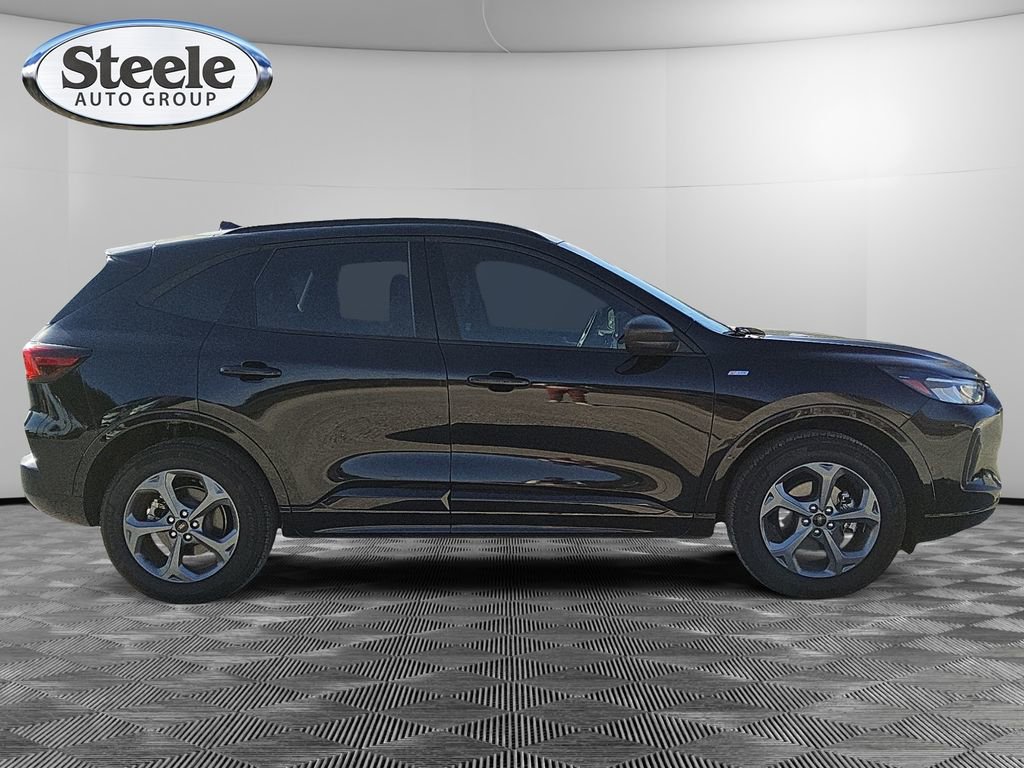 Used 2024 Ford Escape ST-Line image 6
