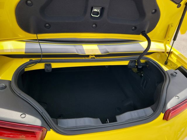 Used 2018 Chevrolet Camaro LT image 8