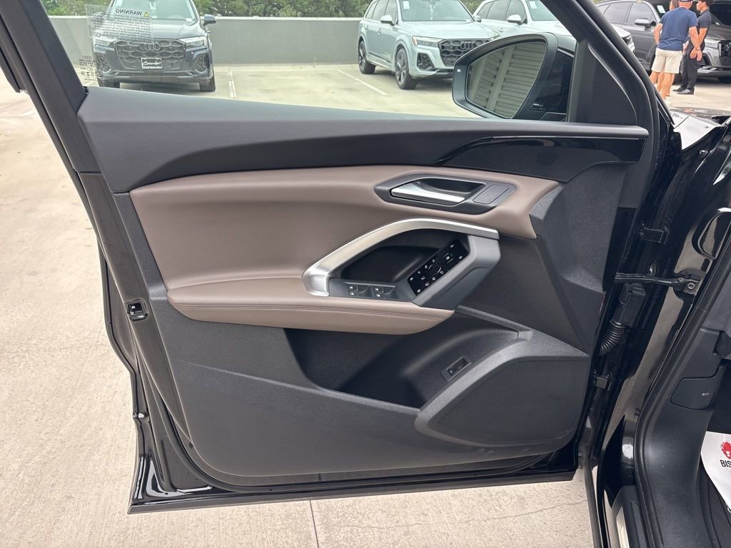 Used 2025 Audi Q5 Premium w/ Convenience Package AWD/4WD image 10