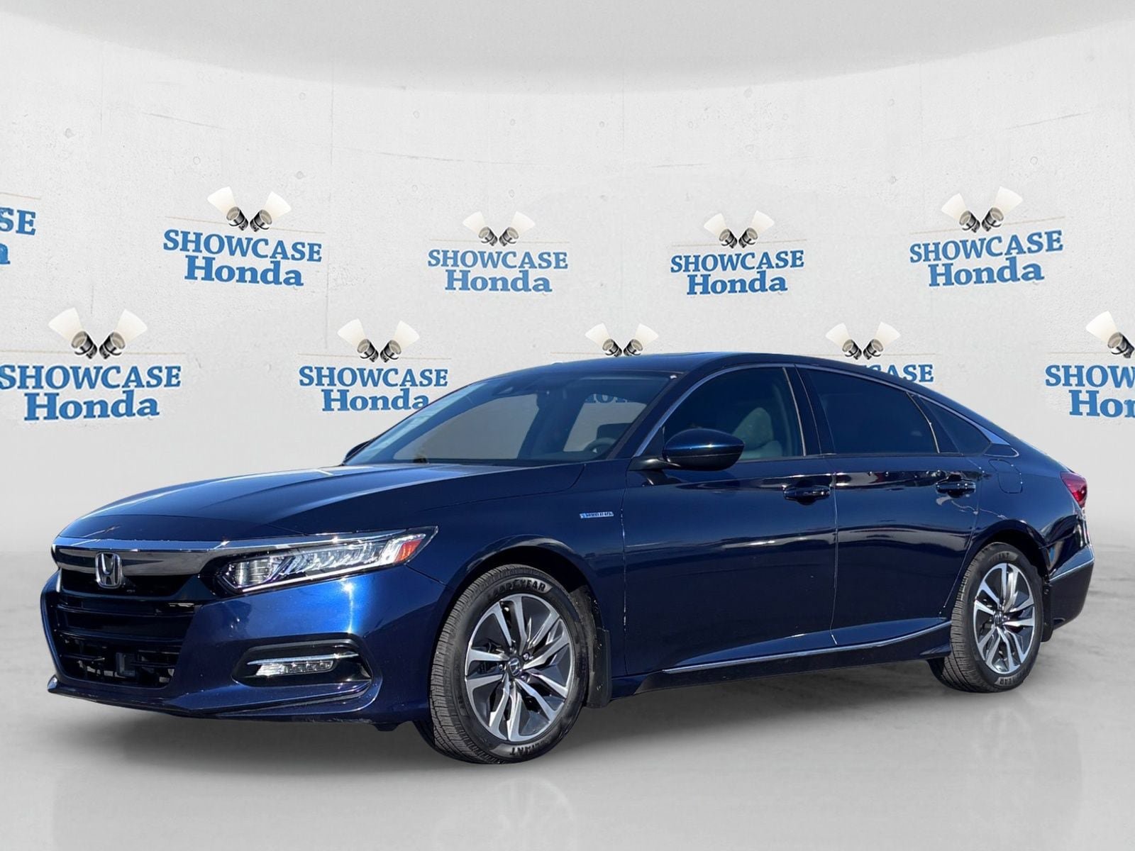 Certified 2018 Honda Accord EX image 2