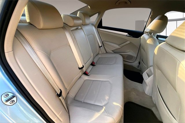 Used 2012 Volkswagen Passat 2.5 SE image 21