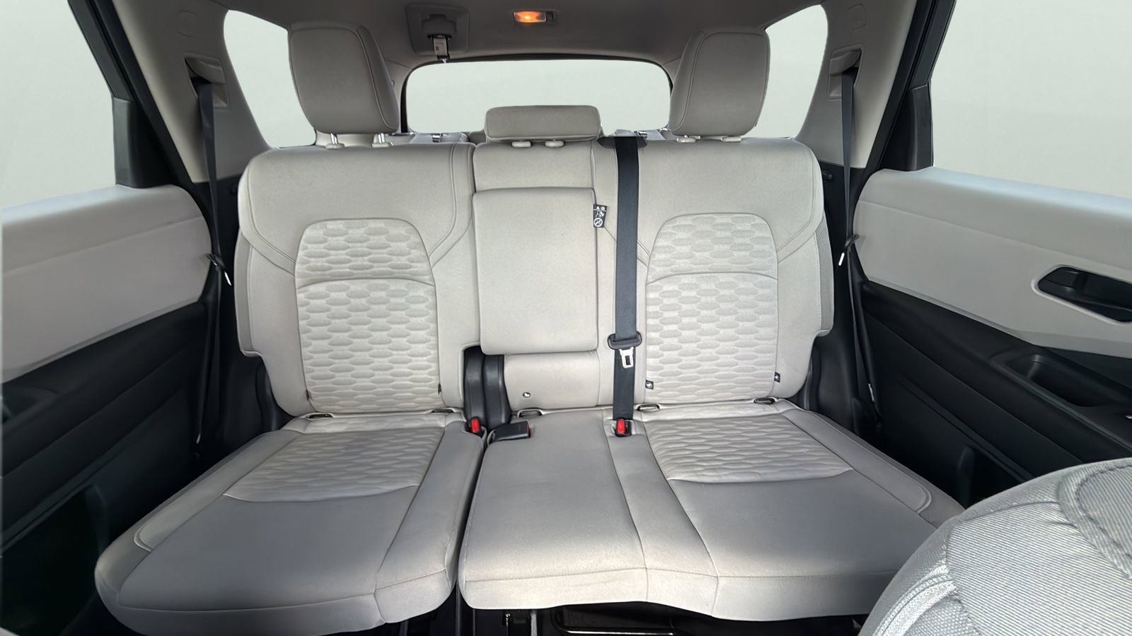 Used 2024 Nissan Pathfinder SV FWD image 24