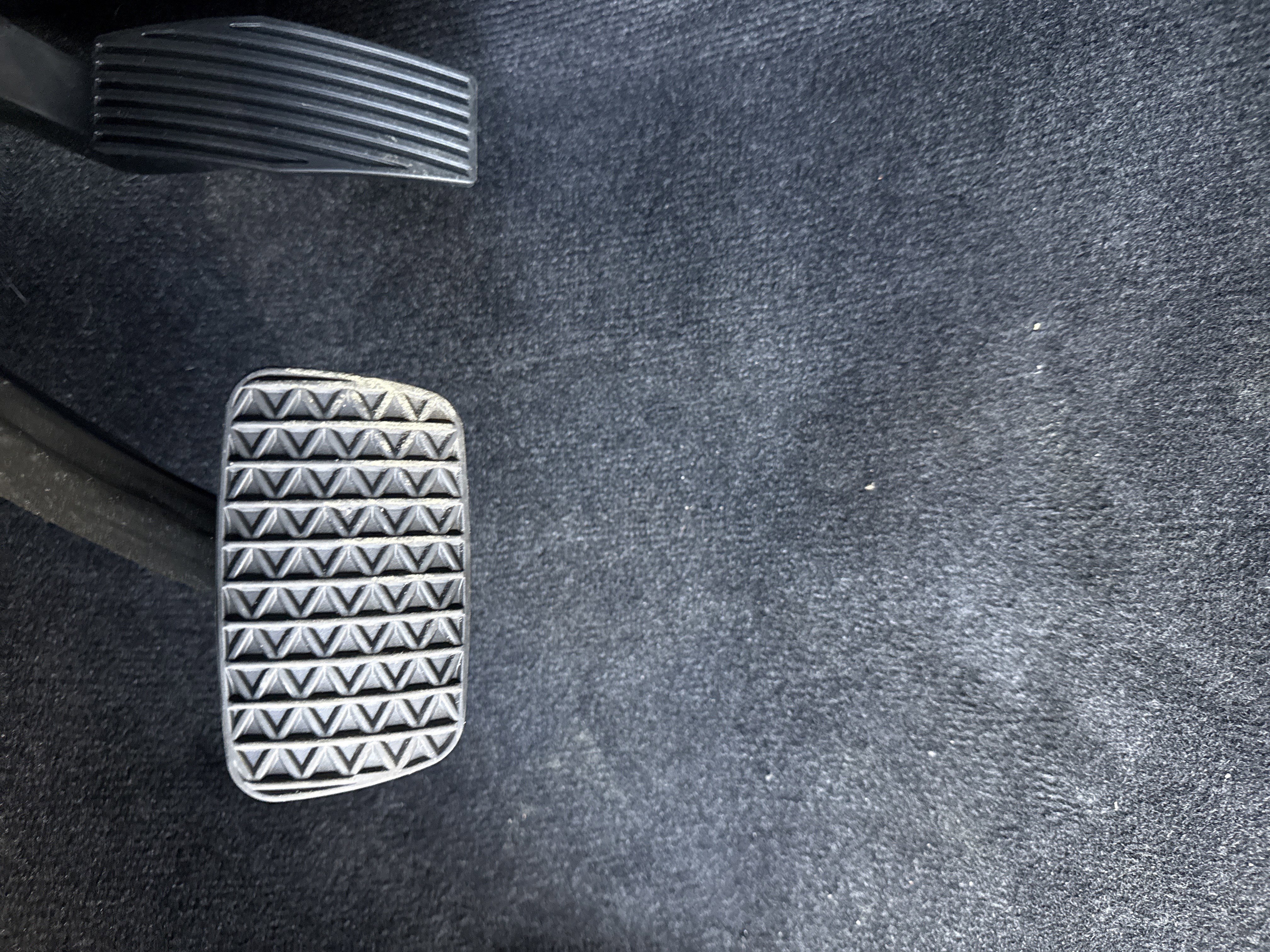 Used 2024 Chevrolet Equinox EV RS image 28