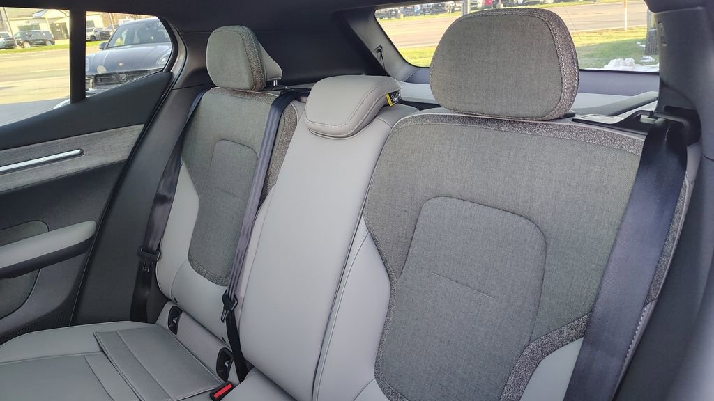 New 2026 Volvo EX30 Plus w/ Climate Package image 24