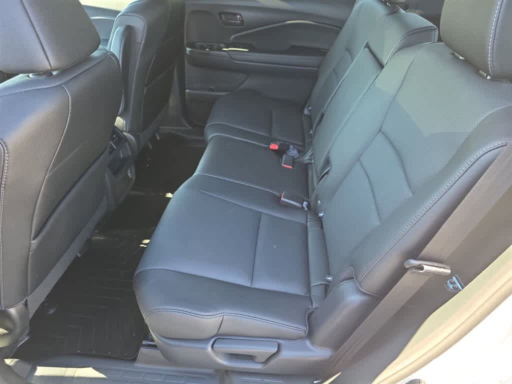 Certified 2023 Honda Passport EX-L image 16